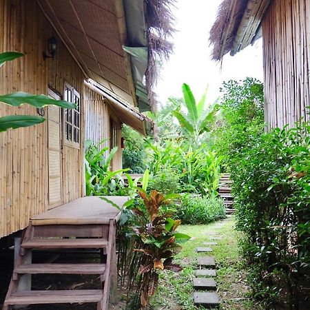 Bed and Breakfast Lanna House Lanna Hut Chiangmai Čiang Mai Exteriér fotografie
