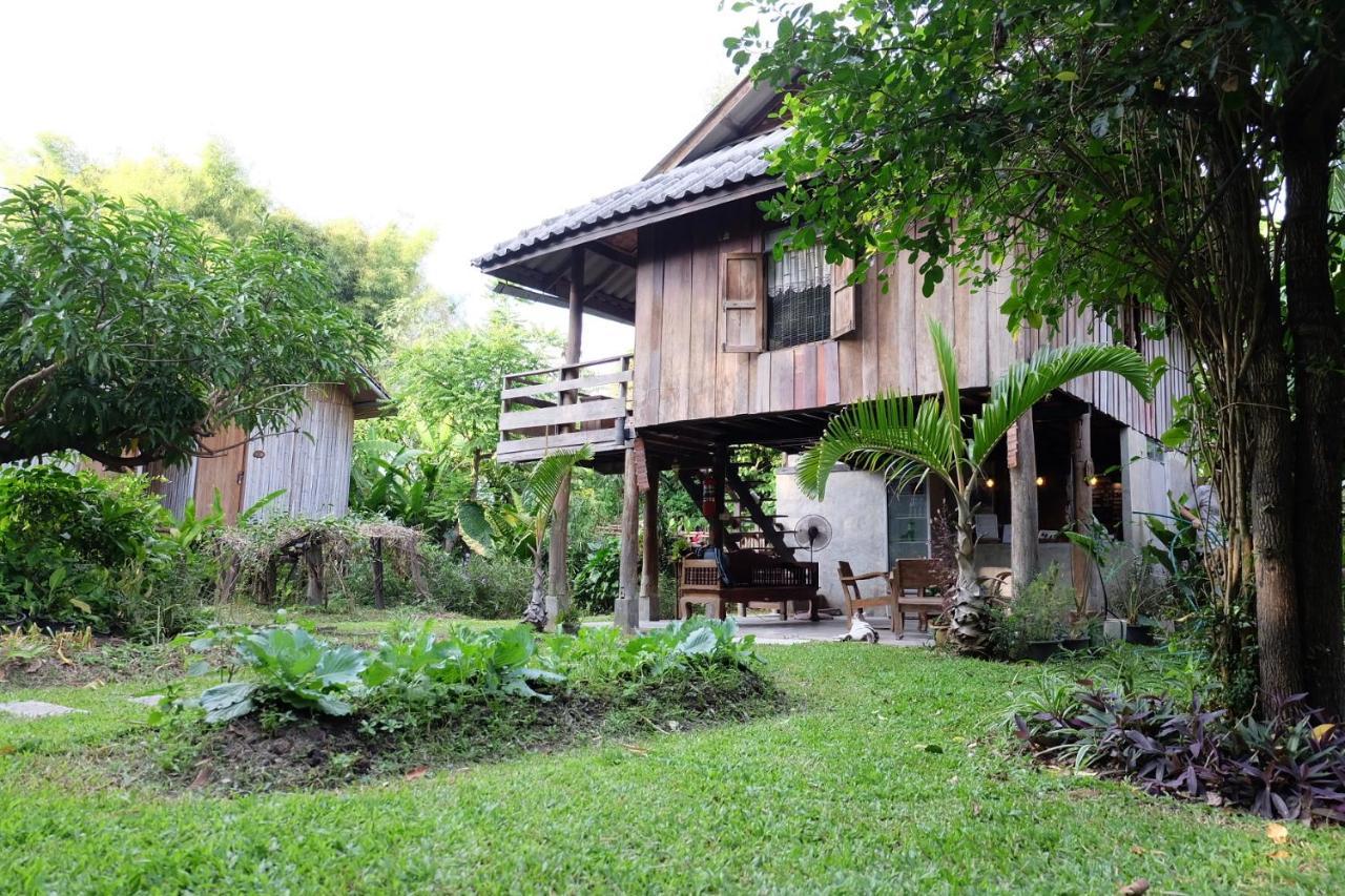 Bed and Breakfast Lanna House Lanna Hut Chiangmai Čiang Mai Exteriér fotografie